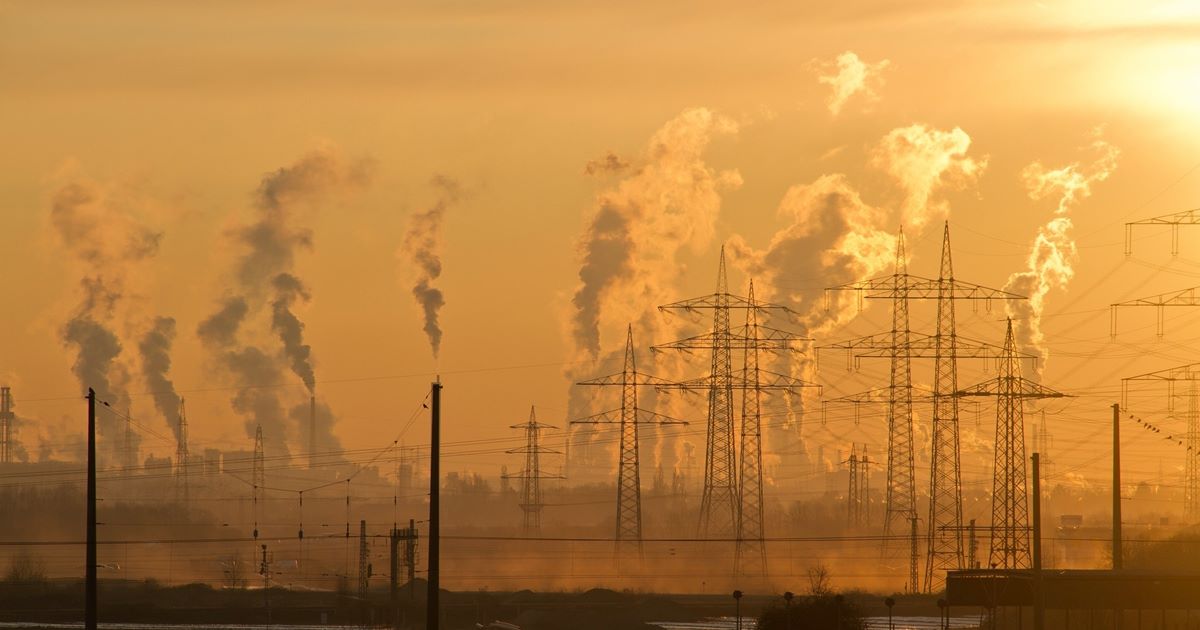 poluare atmosferă particule solide PM 2,5 microni ozon troposferă efecte sănătate
